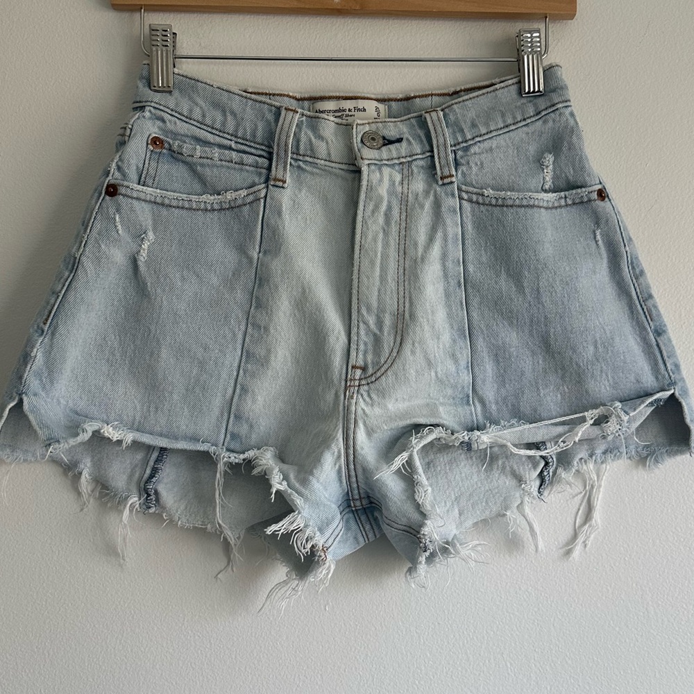 Abercrombie & Fitch The Cutoff Short High‎ Rise Distressed Denim Shorts Size 25